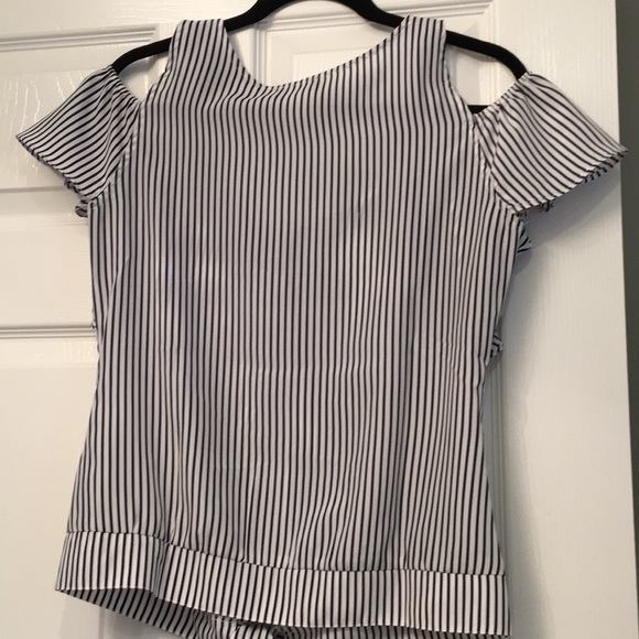 Cold Shoulder Blouse - Picture 3 of 3